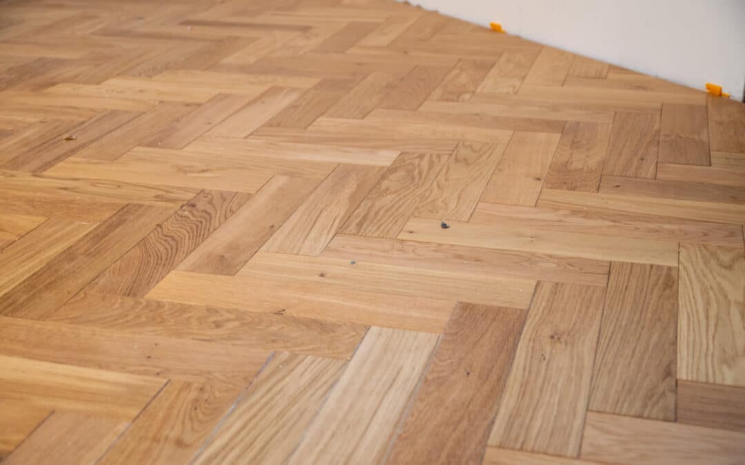 Réalisation d&rsquo;un parquet semi-massif en chêne rustique à Clisson 🪵