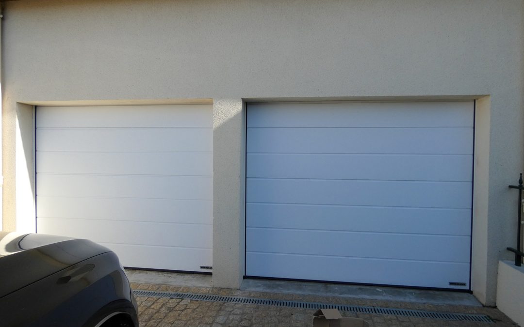 Rénovation de deux portes de garage sectionnelles sous plafond à Saint-Herblain