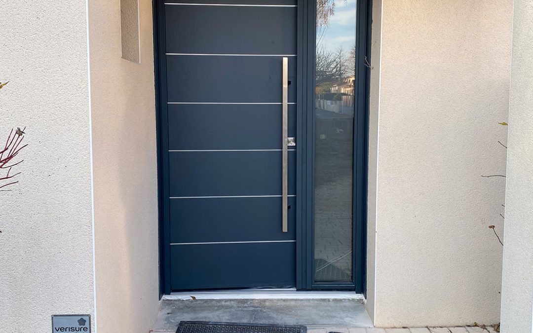 Dépose totale d&rsquo;une porte d&rsquo;entrée en aluminium à Orvault